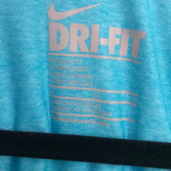Nike long sleeve drifit top - Picture 3 of 4